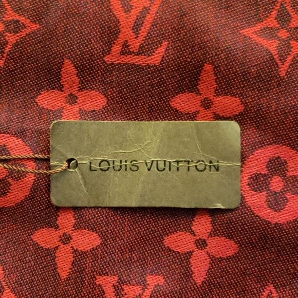 AUTHENTIC LOUIS VUITTON MONOGRAM SCARF/SHAWL - Picture 2 of 8